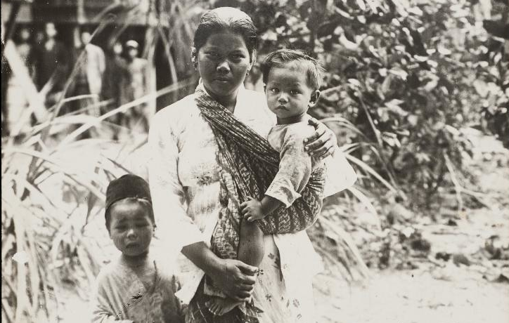 ibu-bayi-1930an.png ibu-bayi-1930an.png